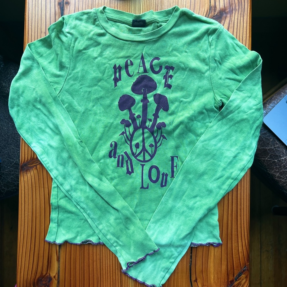 Urban outfitters fitted, cropped long sleeve: Size small